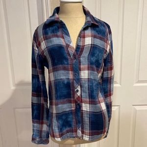 Bella Dahl Size Small Blue, Pink and White Flannel